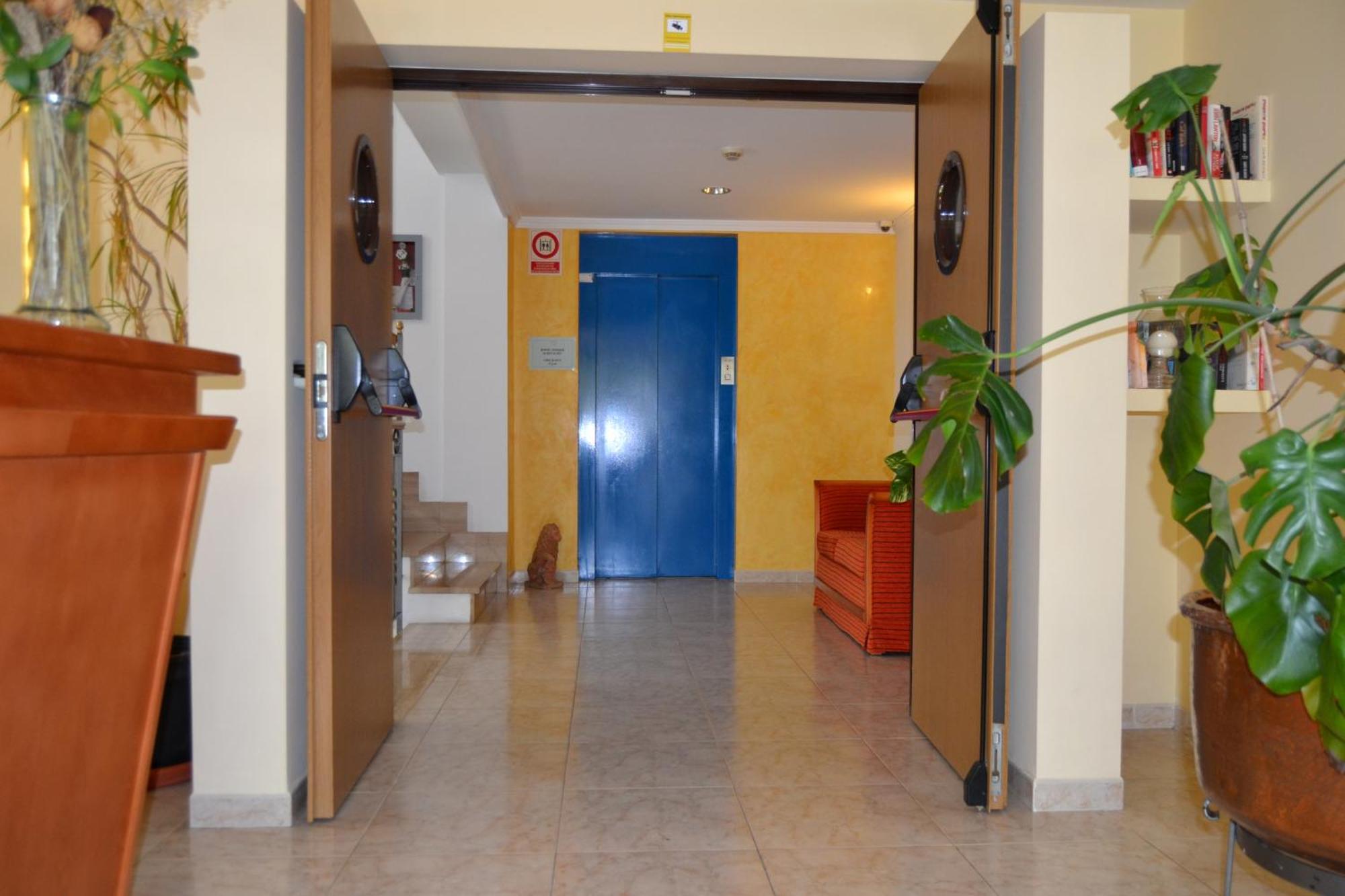 Hostal Leo D'Or Cala d'Or  Exterior photo