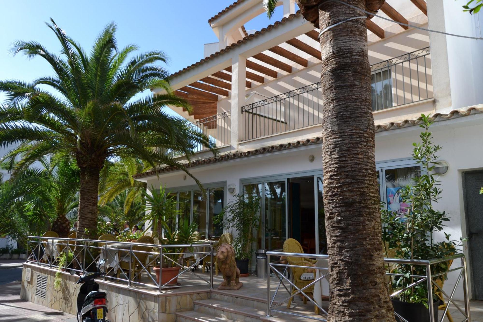 Hostal Leo D'Or Cala d'Or  Exterior photo