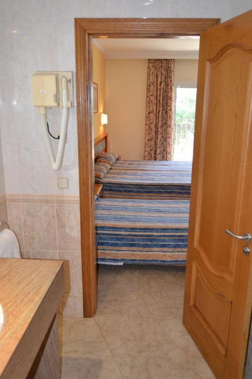 Hostal Leo D'Or Cala d'Or  Room photo